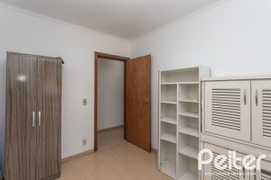 Apartamento à venda com 106m², 3 dormitórios, 1 suíte, 2 vagas, no bairro Menino Deus em Porto Alegre