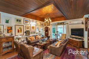 Casa em Condomínio à venda com 227m², 3 dormitórios, 1 suíte, 3 vagas, no bairro Tristeza em Porto Alegre