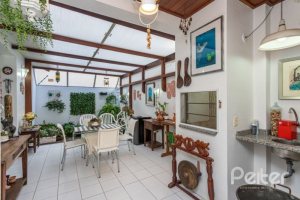 Casa em Condomínio à venda com 227m², 3 dormitórios, 1 suíte, 3 vagas, no bairro Tristeza em Porto Alegre