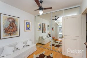 Casa em Condomínio à venda com 227m², 3 dormitórios, 1 suíte, 3 vagas, no bairro Tristeza em Porto Alegre