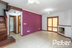 Casa em Condomínio à venda com 132m², 3 dormitórios, 1 suíte, 2 vagas, no bairro Guarujá em Porto Alegre