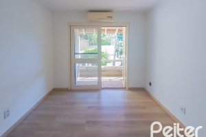 Casa em Condomínio à venda com 122m², 3 dormitórios, 2 vagas, no bairro Cavalhada em Porto Alegre