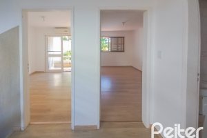 Casa em Condomínio à venda com 122m², 3 dormitórios, 2 vagas, no bairro Cavalhada em Porto Alegre