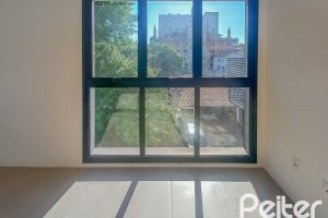 Comercial à venda com 31m², 1 vaga, no bairro Tristeza em Porto Alegre