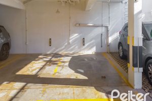 Comercial à venda com 31m², 1 vaga, no bairro Tristeza em Porto Alegre