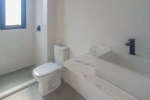 Apartamento à venda com 64m², 2 dormitórios, 1 suíte, 2 vagas, no bairro Menino Deus em Porto Alegre