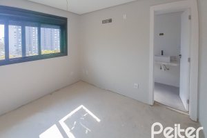 Apartamento à venda com 64m², 2 dormitórios, 1 suíte, 2 vagas, no bairro Menino Deus em Porto Alegre