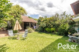 Casa à venda com 170m², 3 dormitórios, 1 suíte, 2 vagas, no bairro Ipanema em Porto Alegre