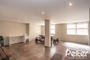 Apartamento à venda com 115m², 3 dormitórios, 1 suíte, 1 vaga, no bairro Menino Deus em Porto Alegre