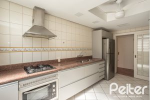 Apartamento à venda com 115m², 3 dormitórios, 1 suíte, 1 vaga, no bairro Menino Deus em Porto Alegre
