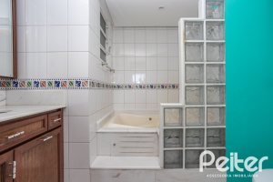 Apartamento à venda com 115m², 3 dormitórios, 1 suíte, 1 vaga, no bairro Menino Deus em Porto Alegre