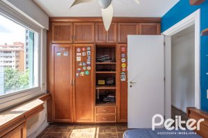 Apartamento à venda com 115m², 3 dormitórios, 1 suíte, 1 vaga, no bairro Menino Deus em Porto Alegre