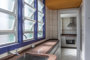 Apartamento à venda com 115m², 3 dormitórios, 1 suíte, 1 vaga, no bairro Menino Deus em Porto Alegre