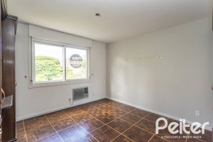 Apartamento à venda com 115m², 3 dormitórios, 1 suíte, 1 vaga, no bairro Menino Deus em Porto Alegre