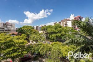 Apartamento à venda com 115m², 3 dormitórios, 1 suíte, 1 vaga, no bairro Menino Deus em Porto Alegre
