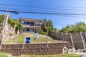 Casa à venda com 267m², 3 dormitórios, 1 suíte, 1 vaga, no bairro Sétimo Céu em Porto Alegre
