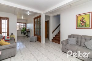 Casa à venda com 267m², 3 dormitórios, 1 suíte, 1 vaga, no bairro Sétimo Céu em Porto Alegre