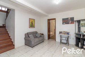 Casa à venda com 267m², 3 dormitórios, 1 suíte, 1 vaga, no bairro Sétimo Céu em Porto Alegre