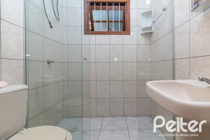 Casa à venda com 267m², 3 dormitórios, 1 suíte, 1 vaga, no bairro Sétimo Céu em Porto Alegre