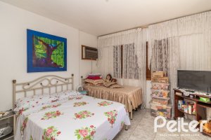 Casa à venda com 267m², 3 dormitórios, 1 suíte, 1 vaga, no bairro Sétimo Céu em Porto Alegre