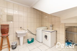 Casa à venda com 267m², 3 dormitórios, 1 suíte, 1 vaga, no bairro Sétimo Céu em Porto Alegre
