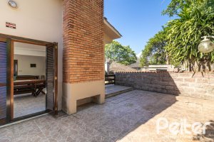 Casa à venda com 267m², 3 dormitórios, 1 suíte, 1 vaga, no bairro Sétimo Céu em Porto Alegre
