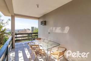 Casa à venda com 267m², 3 dormitórios, 1 suíte, 1 vaga, no bairro Sétimo Céu em Porto Alegre