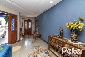 Casa em Condomínio à venda com 186m², 3 dormitórios, 1 suíte, 2 vagas, no bairro Hípica em Porto Alegre