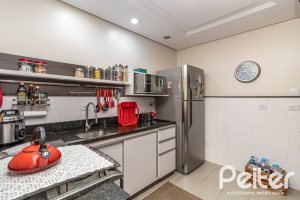 Casa em Condomínio à venda com 186m², 3 dormitórios, 1 suíte, 2 vagas, no bairro Hípica em Porto Alegre