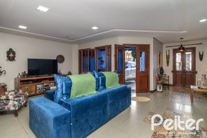 Casa em Condomínio à venda com 186m², 3 dormitórios, 1 suíte, 2 vagas, no bairro Hípica em Porto Alegre