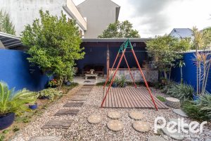 Casa em Condomínio à venda com 186m², 3 dormitórios, 1 suíte, 2 vagas, no bairro Hípica em Porto Alegre