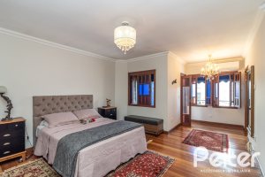 Casa em Condomínio à venda com 186m², 3 dormitórios, 1 suíte, 2 vagas, no bairro Hípica em Porto Alegre