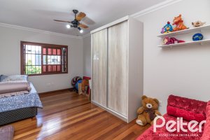 Casa em Condomínio à venda com 186m², 3 dormitórios, 1 suíte, 2 vagas, no bairro Hípica em Porto Alegre