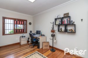 Casa em Condomínio à venda com 186m², 3 dormitórios, 1 suíte, 2 vagas, no bairro Hípica em Porto Alegre