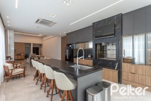 Casa em Condomínio à venda com 303m², 4 dormitórios, 4 suítes, 4 vagas, no bairro Alphaville em PORTO ALEGRE