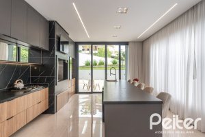 Casa em Condomínio à venda com 303m², 4 dormitórios, 4 suítes, 4 vagas, no bairro Alphaville em PORTO ALEGRE