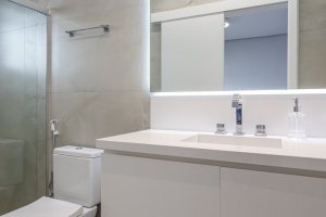 Casa em Condomínio à venda com 303m², 4 dormitórios, 4 suítes, 4 vagas, no bairro Alphaville em PORTO ALEGRE