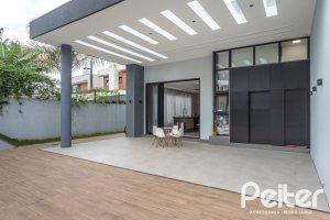 Casa em Condomínio à venda com 303m², 4 dormitórios, 4 suítes, 4 vagas, no bairro Alphaville em PORTO ALEGRE