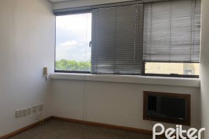 Comercial à venda com 24m², no bairro Menino Deus em Porto Alegre