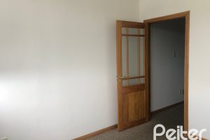 Comercial à venda com 24m², no bairro Menino Deus em Porto Alegre