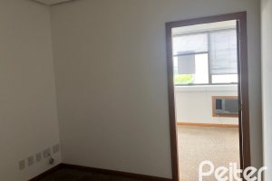 Comercial à venda com 24m², no bairro Menino Deus em Porto Alegre