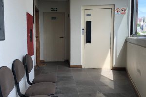 Comercial à venda com 24m², no bairro Menino Deus em Porto Alegre