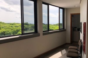 Comercial à venda com 24m², no bairro Menino Deus em Porto Alegre