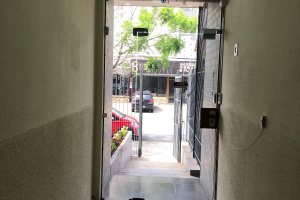 Comercial à venda com 24m², no bairro Menino Deus em Porto Alegre