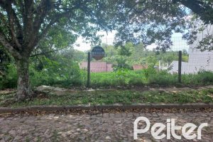 Terreno à venda com 574m², no bairro Teresópolis em Porto Alegre