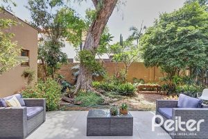 Casa em Condomínio à venda com 338m², 3 dormitórios, 1 suíte, 2 vagas, no bairro Tristeza em PORTO ALEGRE