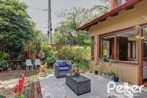 Casa em Condomínio à venda com 338m², 3 dormitórios, 1 suíte, 2 vagas, no bairro Tristeza em PORTO ALEGRE