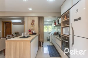 Apartamento à venda com 102m², 3 dormitórios, 1 suíte, 2 vagas, no bairro Tristeza em PORTO ALEGRE
