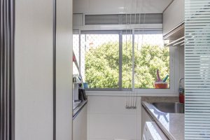 Apartamento à venda com 102m², 3 dormitórios, 1 suíte, 2 vagas, no bairro Tristeza em PORTO ALEGRE