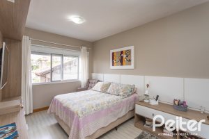 Apartamento à venda com 102m², 3 dormitórios, 1 suíte, 2 vagas, no bairro Tristeza em PORTO ALEGRE